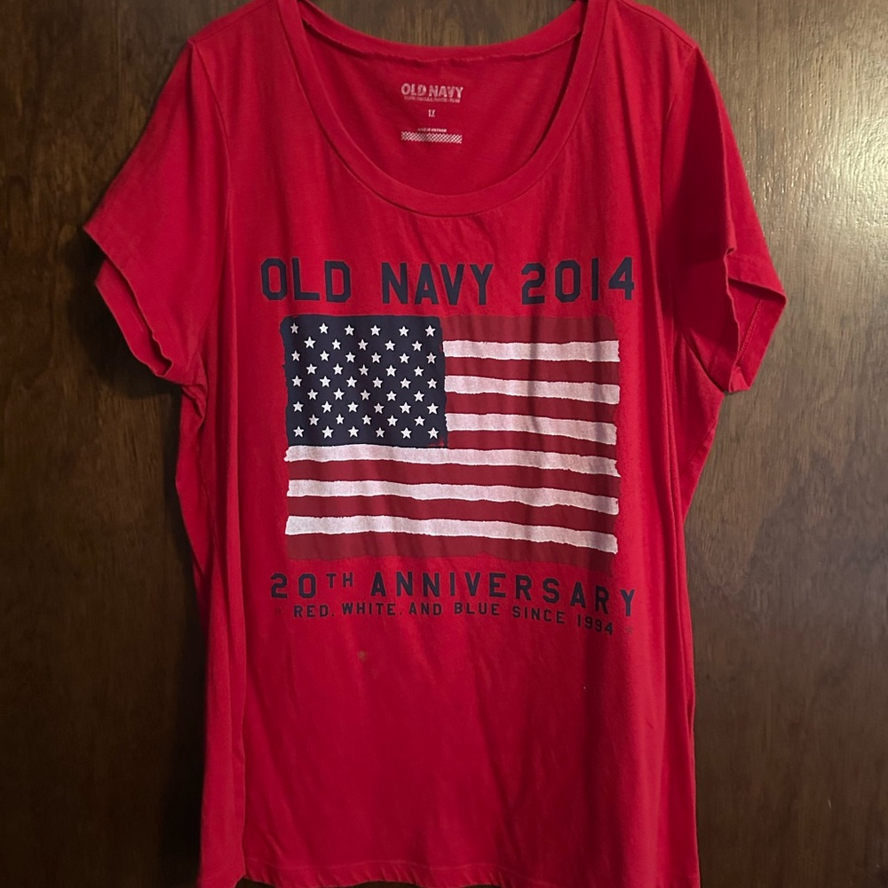 Old Navy Red Short Sleeve Tee with Flag Print